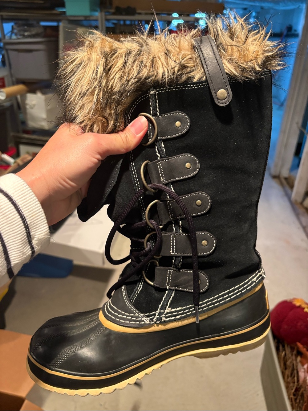 Sorel Joan of Arctic Black lace-Up Winter Boot